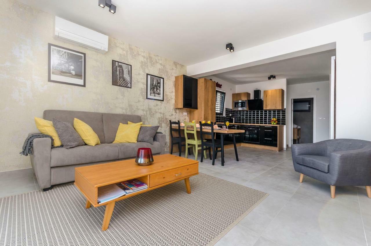 Apartments Villa Adriana II Srima Zewnętrze zdjęcie
