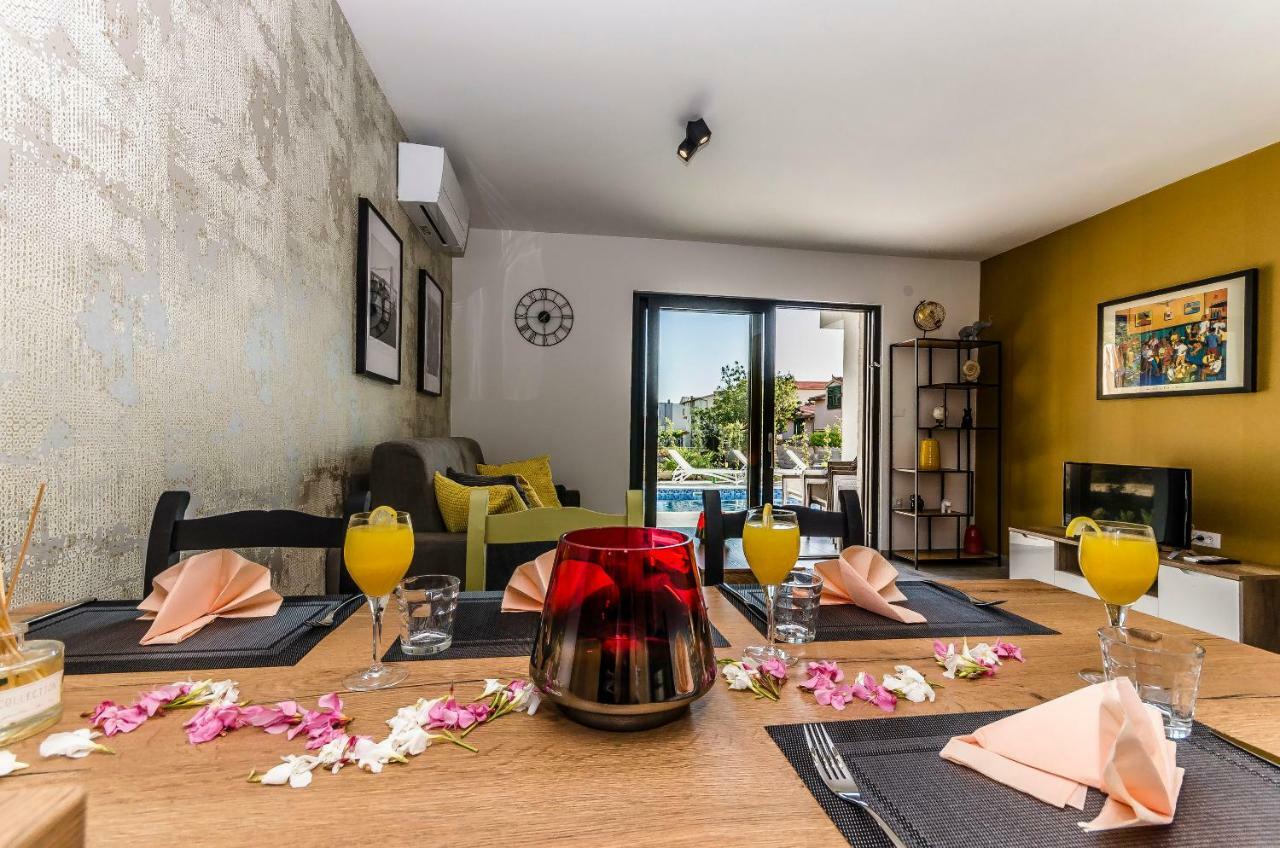 Apartments Villa Adriana II Srima Zewnętrze zdjęcie