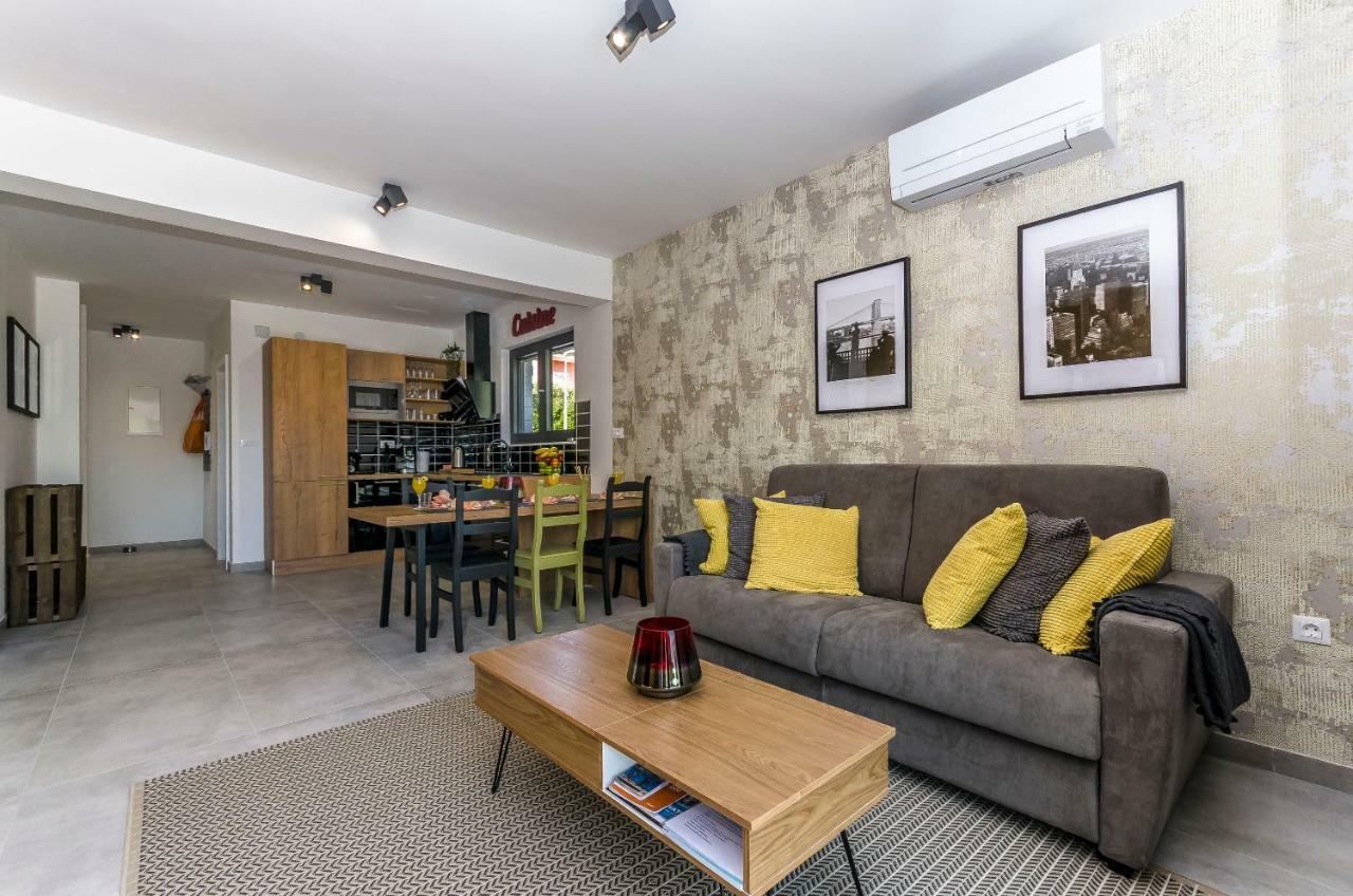 Apartments Villa Adriana II Srima Zewnętrze zdjęcie